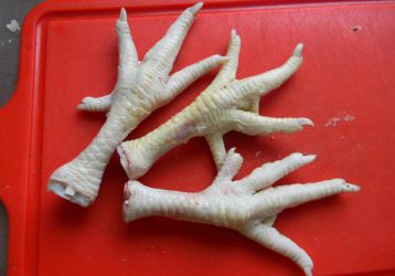 Куриные лапки – польза и вред для суставов